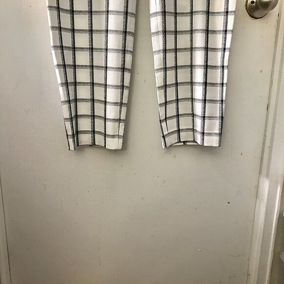 Express Striped (white and black) Box Dress Pants - Size 18L (NEW) - Picture 4 of 6